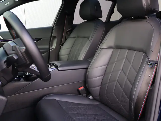 BMW i5 M60 xDrive 84 kWh 2023 Elektrisch 5