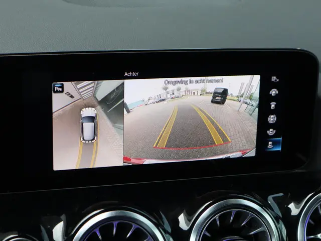 Mercedes-Benz GLA 250 e AMG Line 2022 Hybride Benzine 22