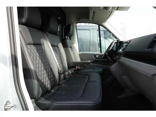 Volkswagen Crafter 2.0 TDI L3H3 2024 Diesel 15