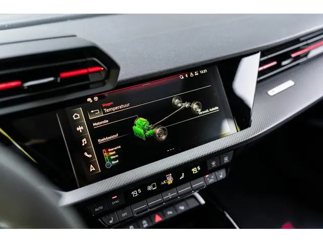 Audi RS3 2.5 TFSI RS 3 quattro 2023 Benzine 75
