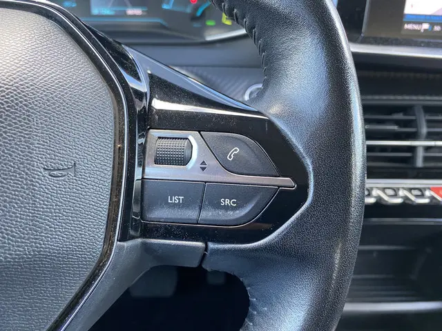 Peugeot e-2008 EV Active Pack 50 kWh 2020 Elektrisch 21