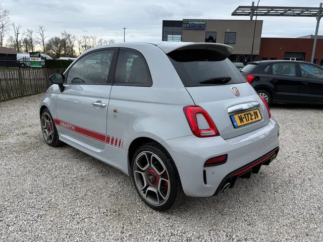Fiat 500 1.4 T-Jet Abarth 595 SPORT 2016 Benzine 4