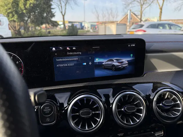 Mercedes-Benz CLA Aut. 180 AMG Sport 2024 Benzine 23