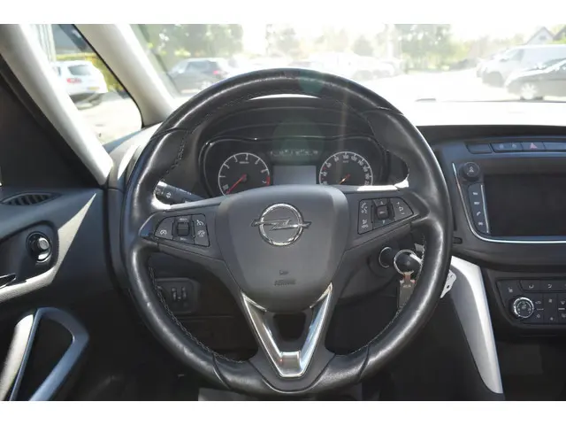 Opel Zafira 1.4 Turbo Busin Exec 7p. 2018 Benzine 18