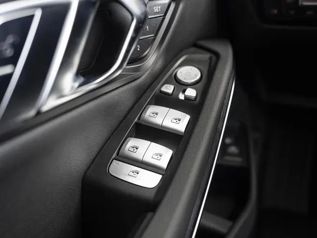 BMW 3 Serie Touring 330e 2026 Hybride Benzine 28