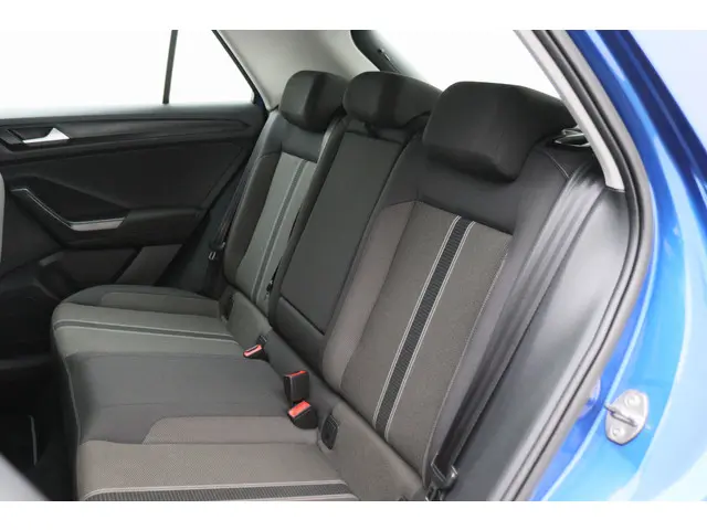 Volkswagen T-Roc 1.5 TSI Style Business 2018 Benzine 13