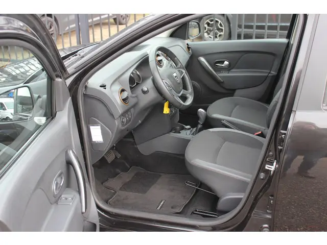 Dacia Sandero Stepway 0.9 TCe Automaat, SL 2018 Benzine 3