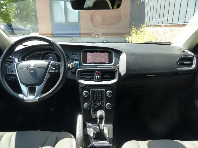 Volvo V40 T3 Dynamic Edition 2019 Benzine 15