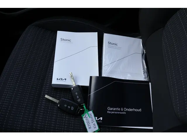 Kia Stonic 1.0 DynamicLine 2022 Hybride Benzine 8