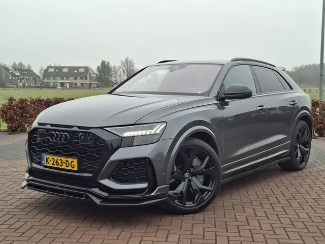 Audi RSQ8 2
