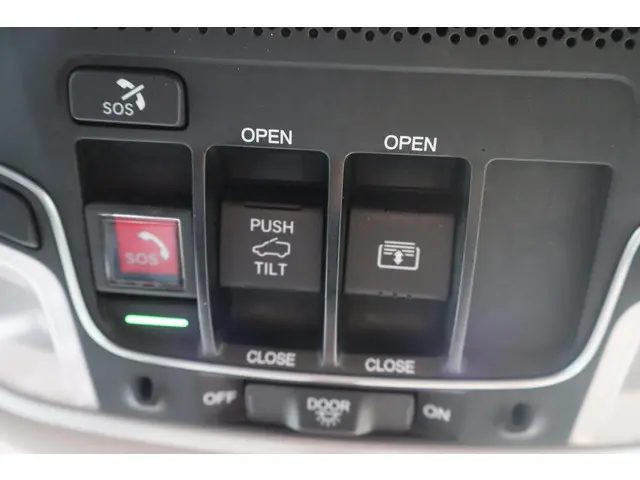 Honda CR-V 1.5 AWD Executive 2018 Benzine 42