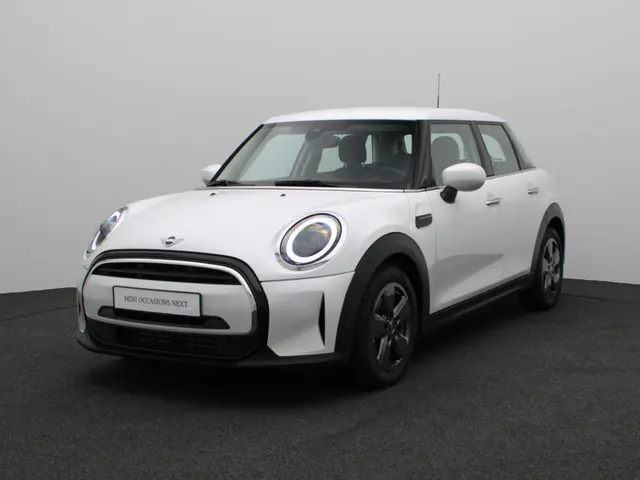 MINI 5-Deurs Cooper 2024 Benzine 26