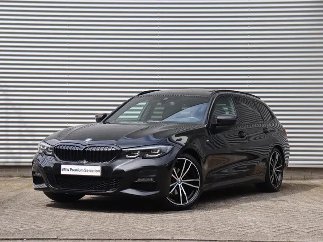 BMW 3 Serie Touring 320i 2022 Benzine 39