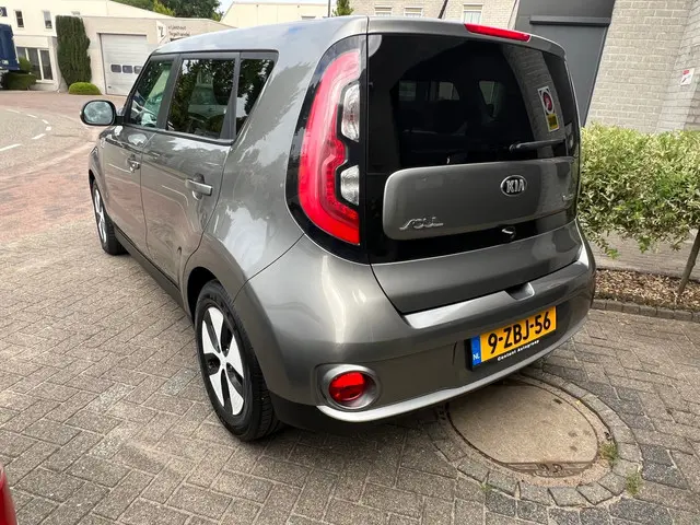 Kia e-Soul EV ExecutiveLine 27 kWh 2015 Elektrisch 6
