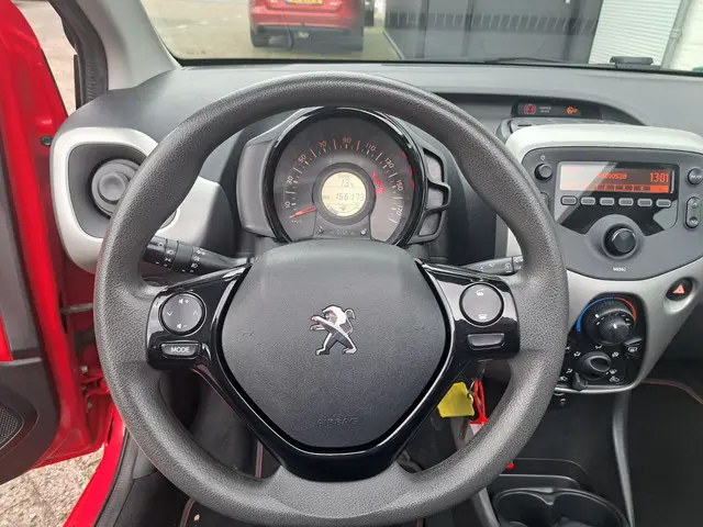 Peugeot 108 1.0 VTi Active Top 2015 Benzine 14