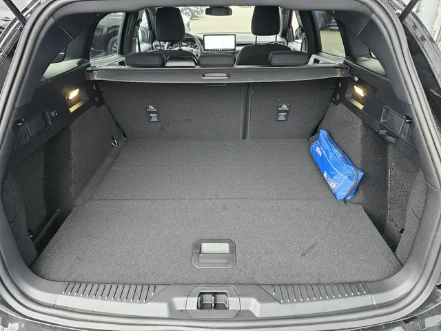 Ford Focus 1.0 EcoBoost Hybrid ST Line 2025 Benzine 12