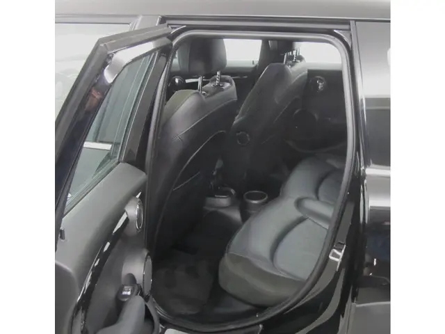 MINI Cooper Mini 1.5 Automaat Chili 2016 Benzine 32