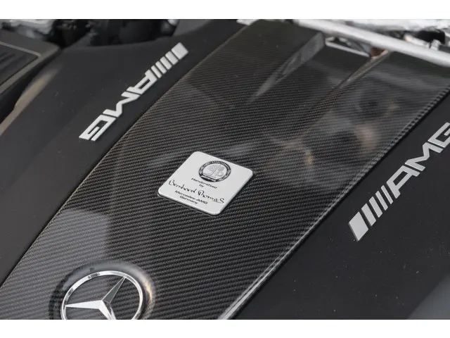 Mercedes-Benz AMG GT R 4.0 V8 585pk GTR 2018 Benzine 18