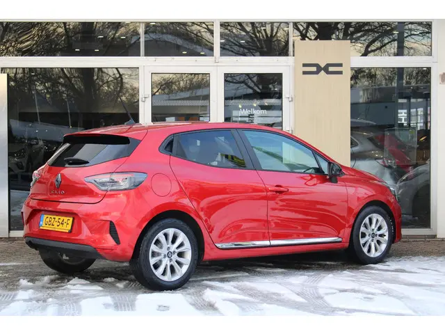 Renault Clio 1.0 TCe 90 GPF evolution 2024 Benzine 2