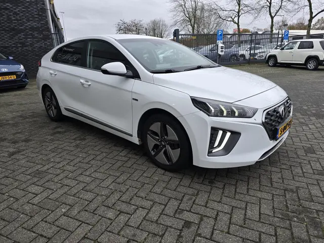 Hyundai IONIQ 1.6 GDi HEV Comfort 2020 Hybride Benzine 2
