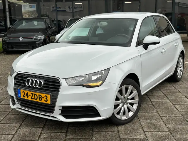 Audi A1 Sportback 1.2 TFSI Connect 2013 Benzine
