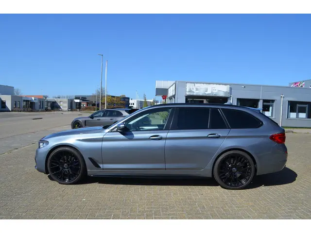 BMW 5 Serie 540i xDrive Touring 340 pk 2017 Benzine 7