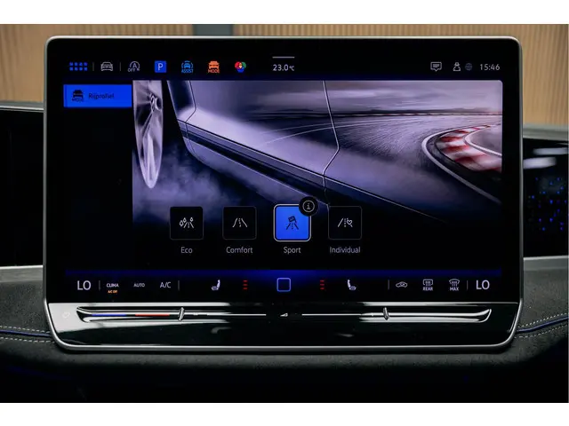 Volkswagen Passat R-Line Diesel 2024 Diesel 40