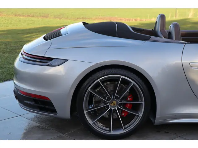 Porsche 911 Carrera S 2020 Benzine 23