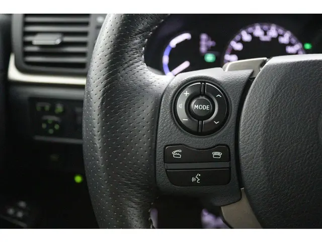 Lexus CT 200h F Sport Line 2015 Hybride Benzine 19