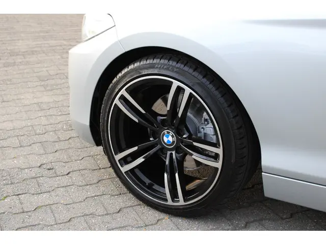 BMW 2 Serie Cabrio 220i 2015 Benzine 7