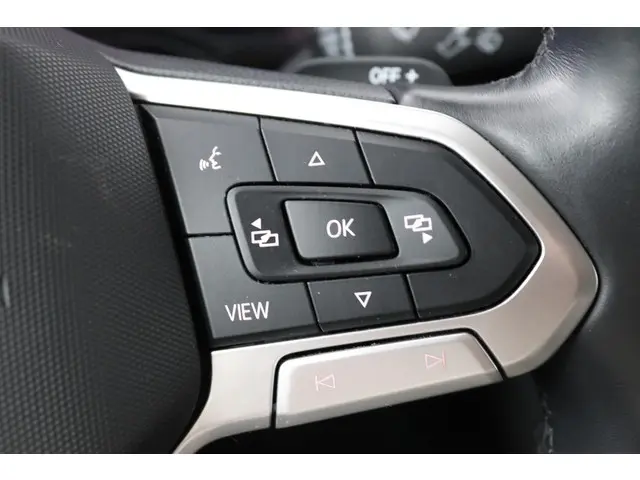 Volkswagen Taigo 1.0 TSI 110pk DSG Life 2022 Benzine 24