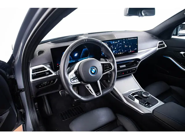 BMW 3 Serie Touring 330e 2025 Hybride Benzine 39