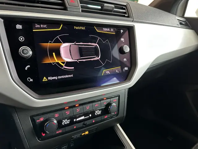 SEAT Arona 1.0 TSI Xcellence Launch Edition 2018 Benzine 9