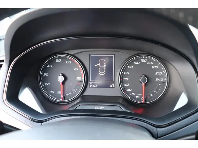 SEAT Ibiza 1.0 TSI Flex 2021 Benzine 7