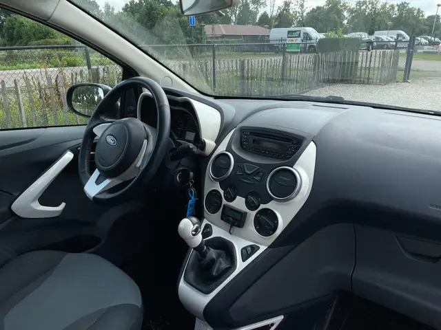 Ford Ka 1.2 Titanium X Airco, 15 inch, NAP! 2012 Benzine 19