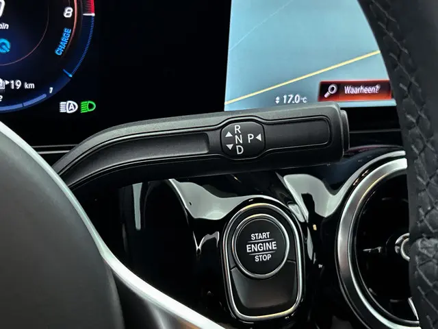 Mercedes-Benz GLA 250 e Luxury Line 2023 Hybride Benzine 10