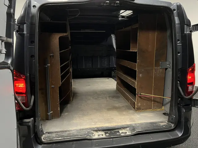 Mercedes-Benz Vito 114 CDI Lang 2018 Diesel 12