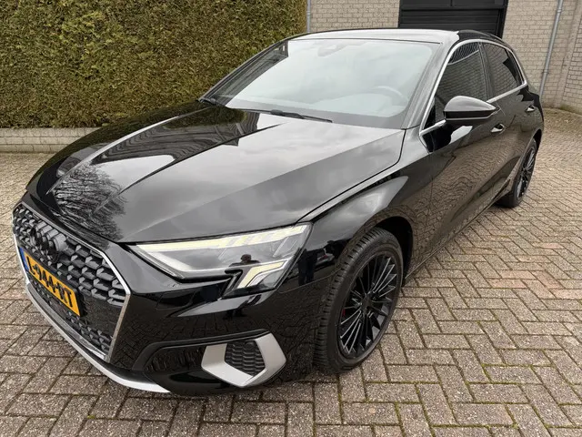 Audi A3 Sportback 30 TFSI Business edition 2021 Benzine 2