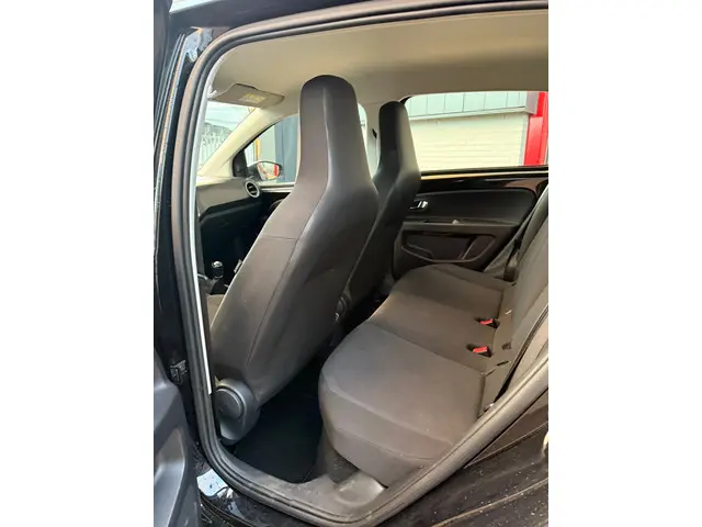 Volkswagen up! 1.0 BMT up! beats 2017 Benzine 8