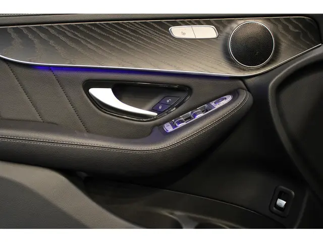 Mercedes-Benz GLC Coupé 300 4MATIC Premium 2019 Benzine 22