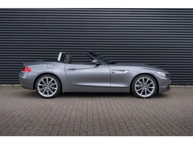 BMW Z4 Roadster sDrive20i High Executive 2013 Benzine 8