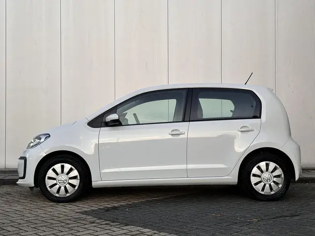 Volkswagen up! 1.0 BMT move up! 2019 Benzine 2