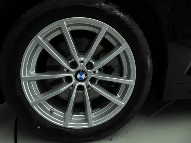 BMW 3 Serie Sedan 320e 2022 Hybride Benzine 11