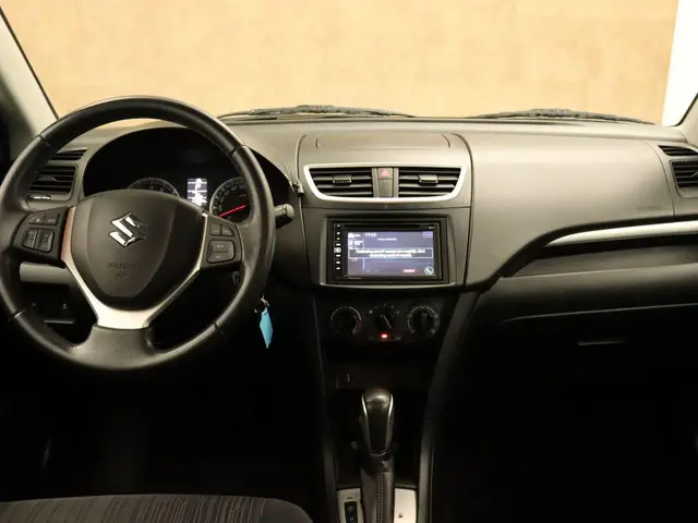 Suzuki Swift 1.2 Exclusive 2015 Benzine 4