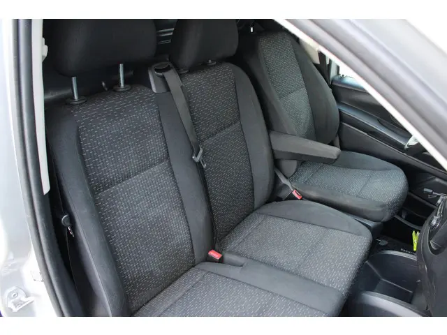 Mercedes-Benz Vito 116 CDI Lang 2021 Diesel 12