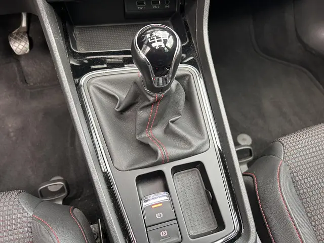 SEAT Leon 1.4 EcoTSI FR Business Intense 2017 Benzine 21