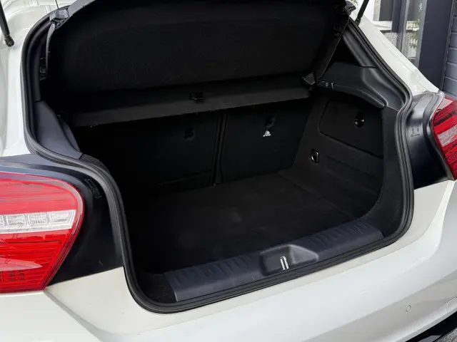 Mercedes-Benz A-Klasse 180 AMG 2013 Benzine 21