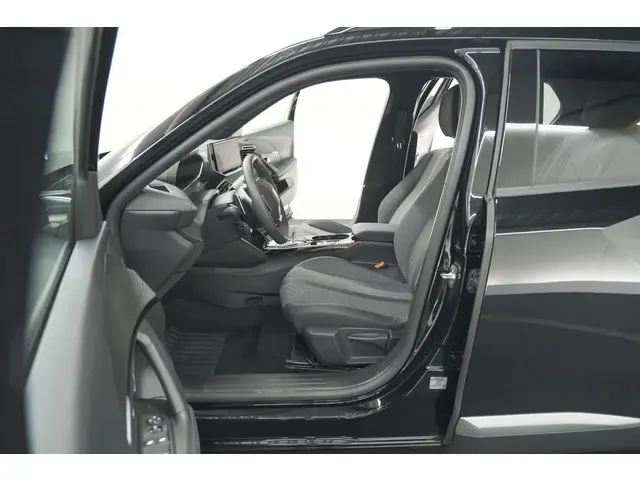 Peugeot 2008 1.2 Hybrid 145 Allure 2025 Hybride Benzine 30
