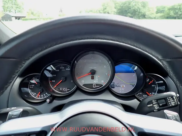 Porsche Cayenne 3.6 S 2015 Benzine 22