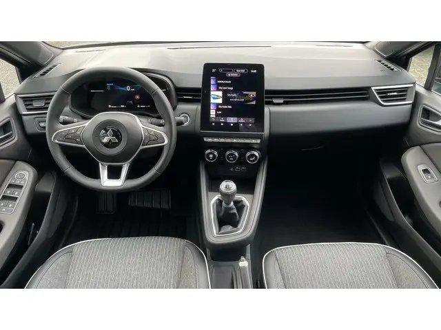 Mitsubishi Colt 1.0T MT Instyle 2025 Benzine 11